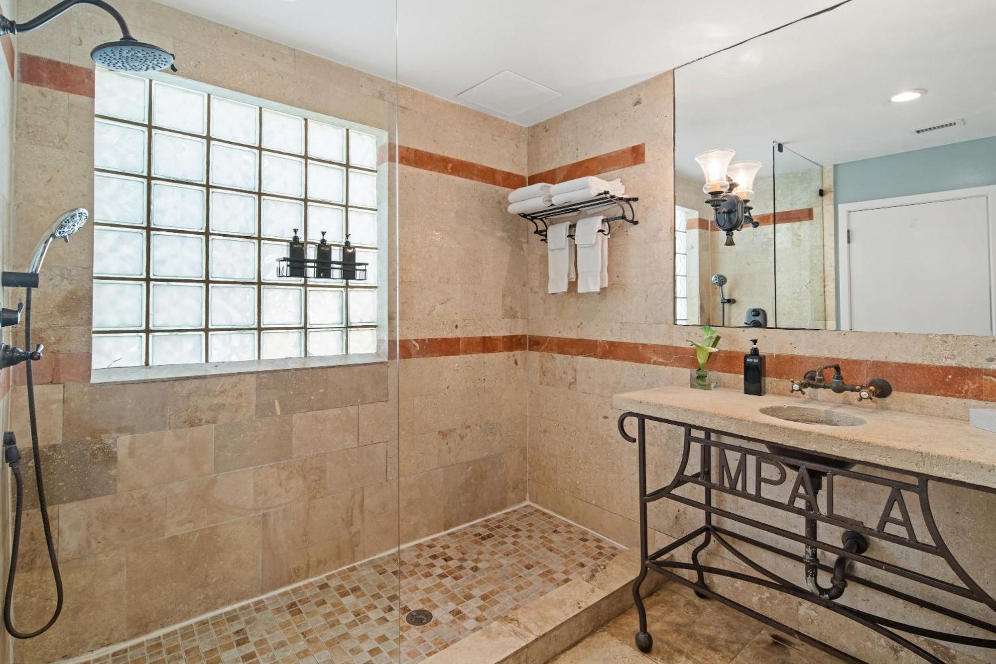Habitación Doble con cama grande